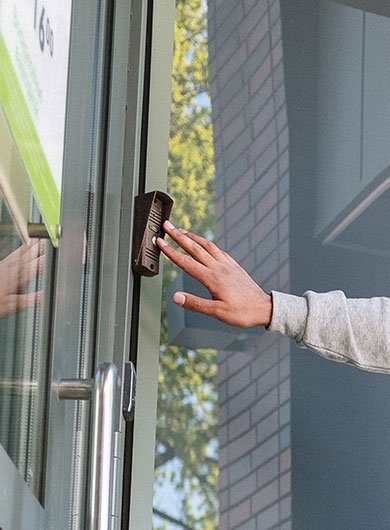 Votre installation d'un carillon de porte connecté par un professionnel